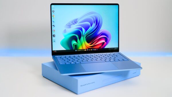 Microsoft Surface Laptop 7th Edition Snapdragon X Plus 16GB LPDDR5x  8448MHz 512GB PCIe 4.0 SSD 120Hz Touch Laptop
